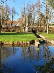 Damville au bord de l'Iton